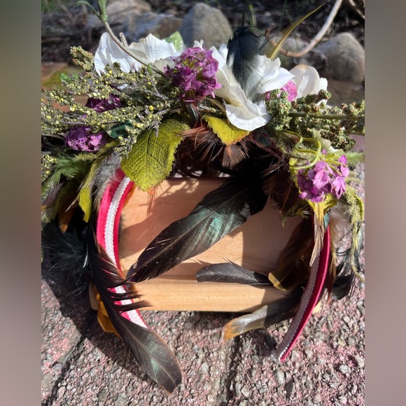 Floral & Feather Headband - Picture 2 of 15